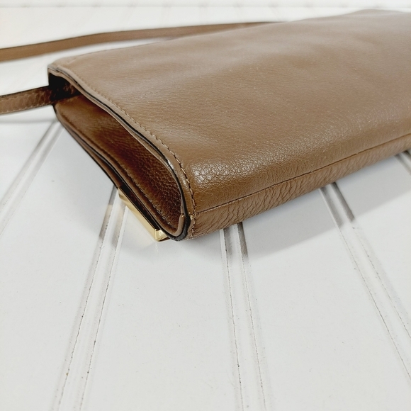 Michael Kors Beverly Leather Oversize Clutch Tan 0015 - Picture 10 of 16